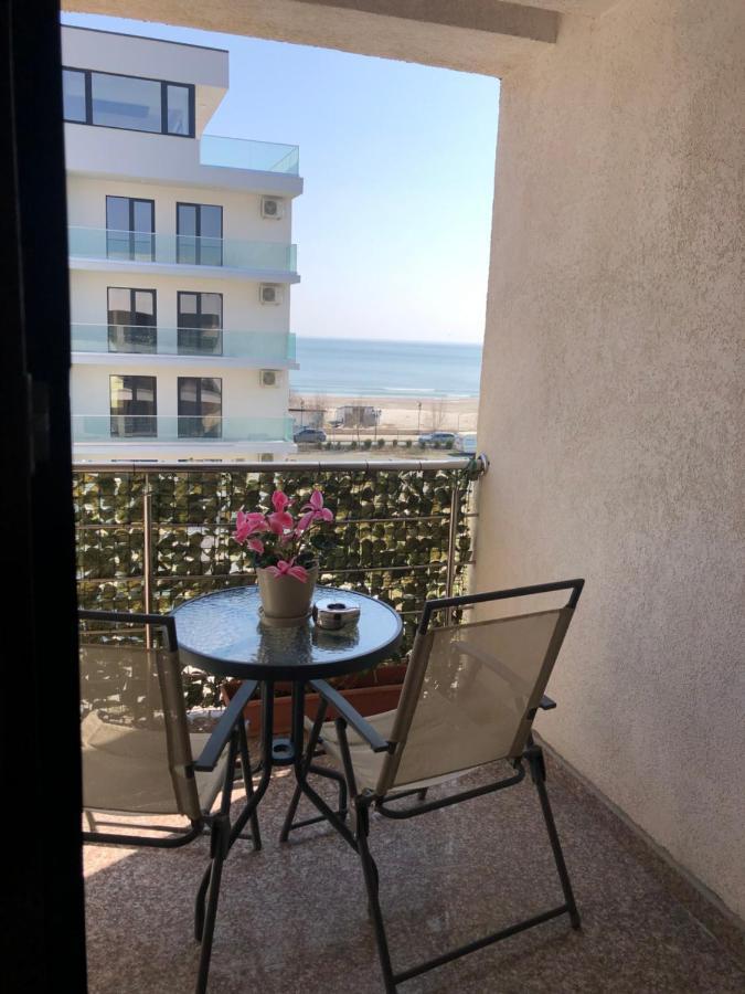 Appartement By The Sea à Năvodari Extérieur photo